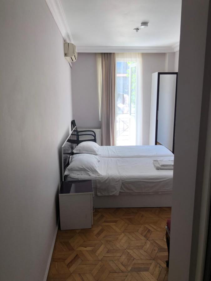 Hotel Dolphin Batumi Kültér fotó