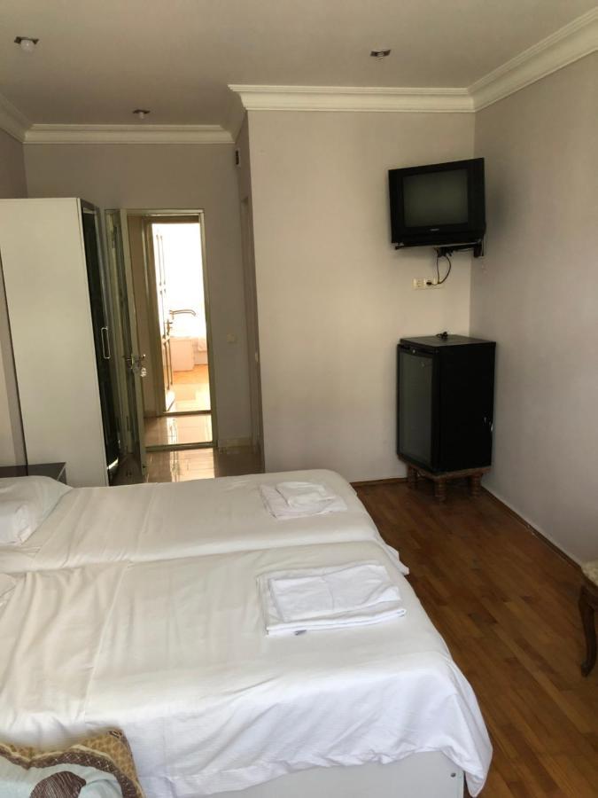 Hotel Dolphin Batumi Kültér fotó