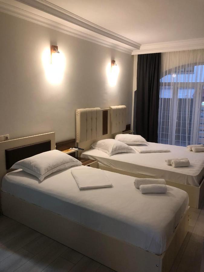 Hotel Dolphin Batumi Kültér fotó