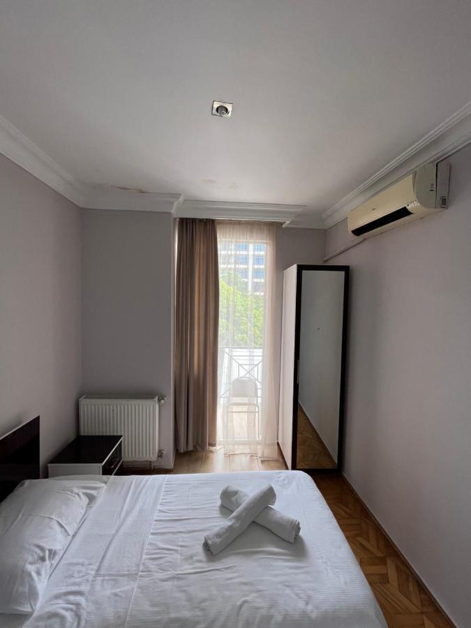 Hotel Dolphin Batumi Kültér fotó